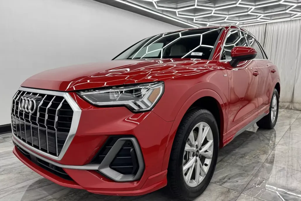2024 Audi Q3 S line Premium photo 1