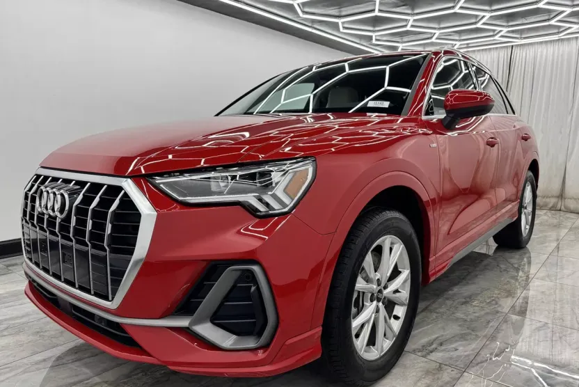 2024 Audi Q3 S line Premium photo 1