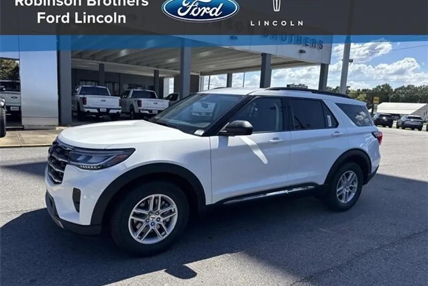 2025 Ford Explorer photo 1