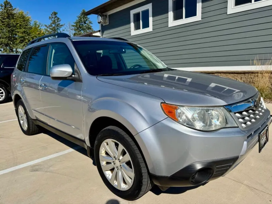 2012 Subaru Forester 2.5X Premium photo 1