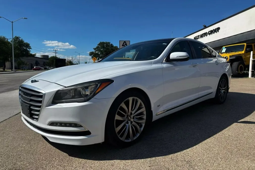 2015 Hyundai Genesis 5.0 photo 1
