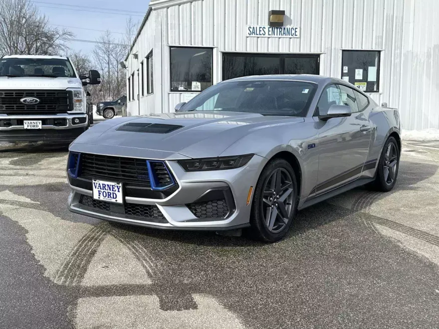 2025 Ford Mustang GT Premium photo 1
