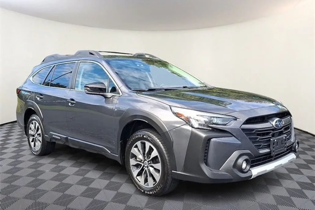 2023 Subaru Outback Limited XT photo 1