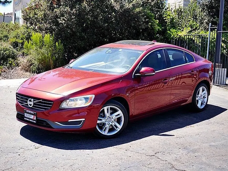 2015 Volvo S60 Premier R-Design photo 1