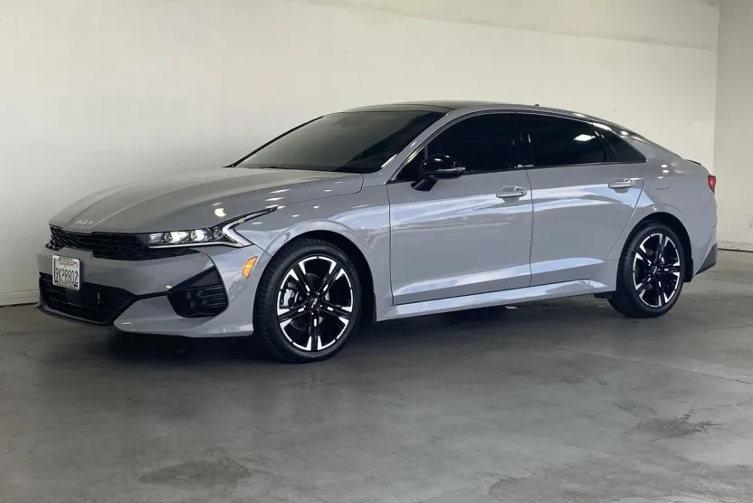 2024 Kia K5 GT-Line photo 1
