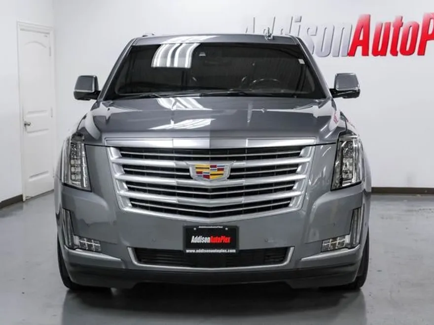 2020 Cadillac Escalade Platinum photo 4