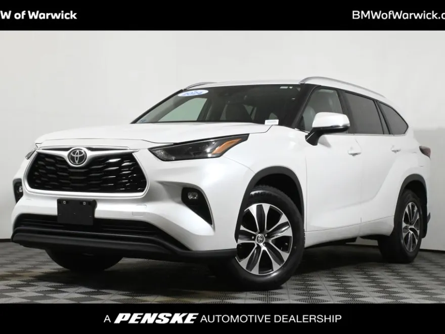 2024 Toyota Highlander XLE photo 1