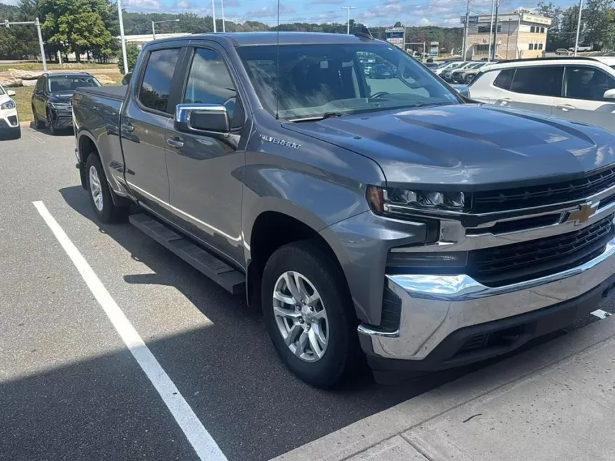 2020 Chevrolet Silverado 1500 LT photo 1