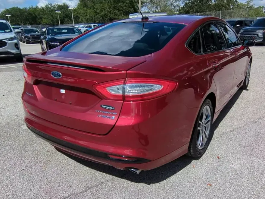 2016 Ford Fusion Titanium photo 1