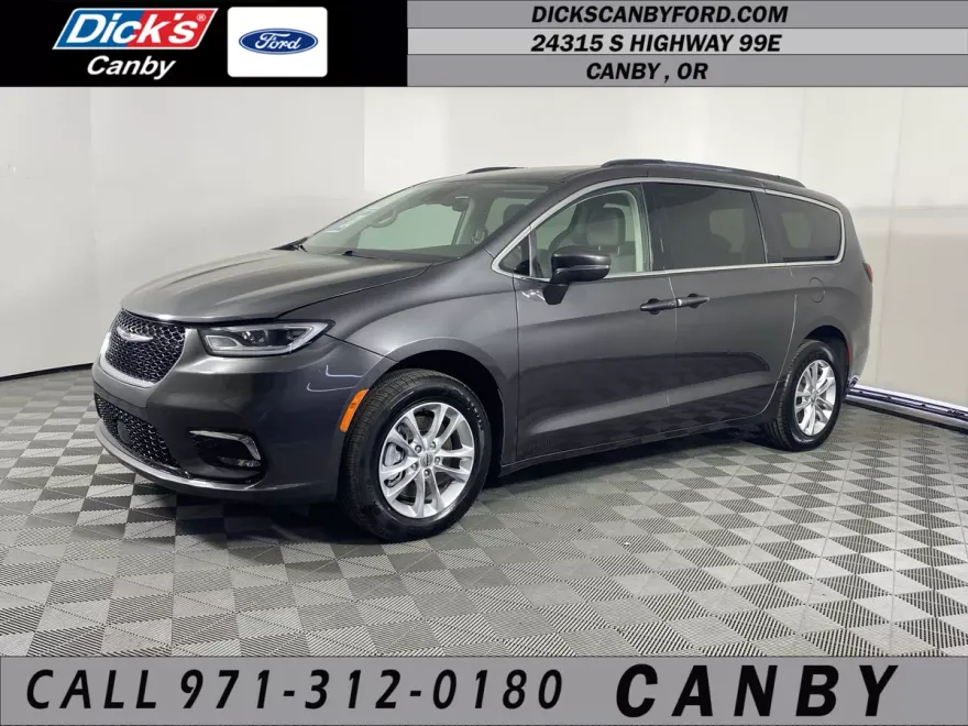 2021 Chrysler Pacifica Touring photo 1