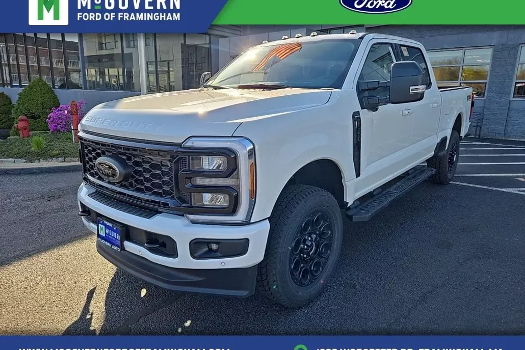 2025 Ford F-350 Lariat photo 1