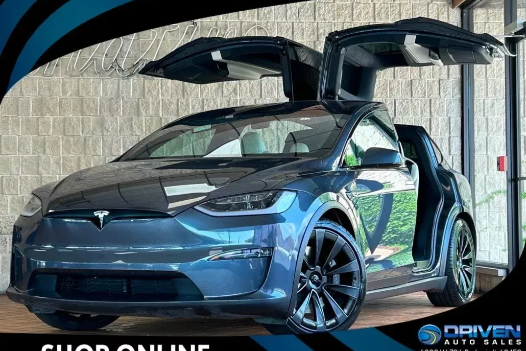 2023 Tesla Model X photo 1