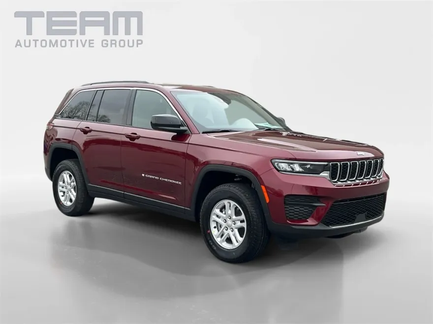 2025 Jeep Grand Cherokee Laredo photo 1