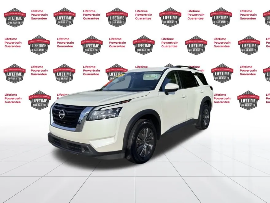2024 Nissan Pathfinder SV photo 1