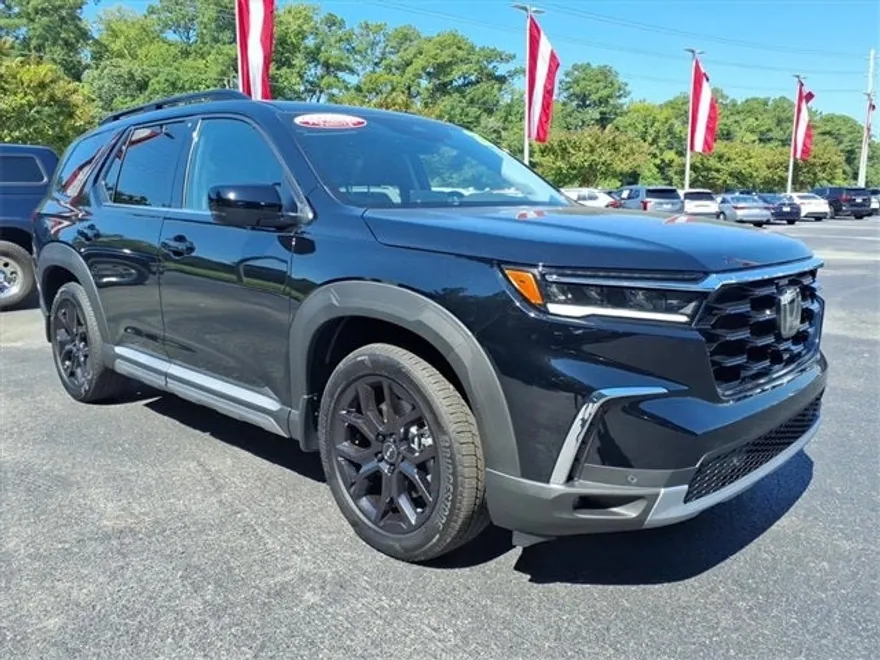 2025 Honda Pilot Touring photo 1