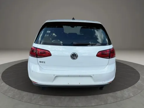2015 Volkswagen Golf GTI S photo 4