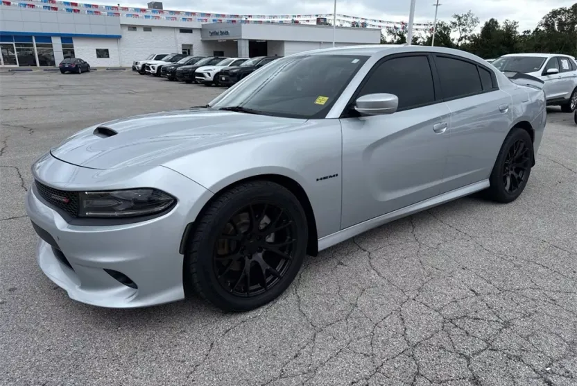 2021 Dodge Charger R/T photo 1