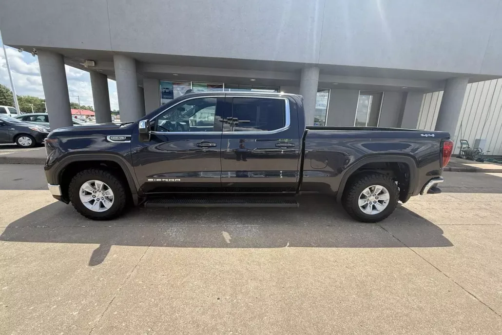 2023 Gmc Sierra 1500 SLE photo 1