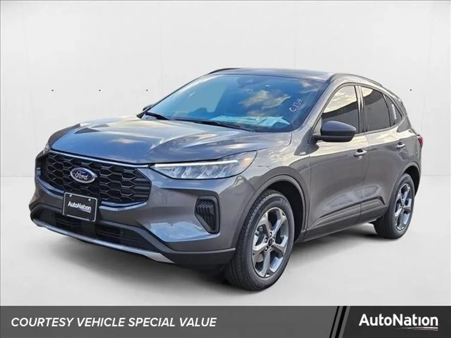 2025 Ford Escape ST-Line photo 1