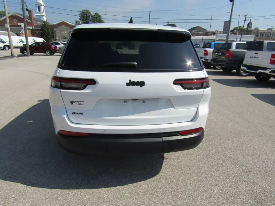 2025 Jeep Grand Cherokee Altitude X photo 1