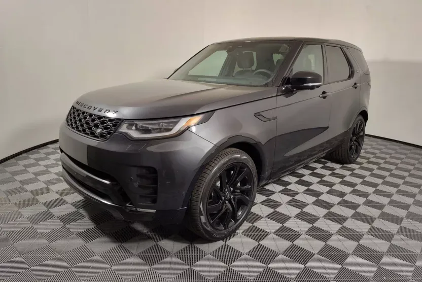 2025 Land Rover Discovery SE photo 1