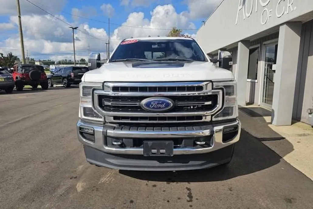 2022 Ford F-350 Lariat photo 1