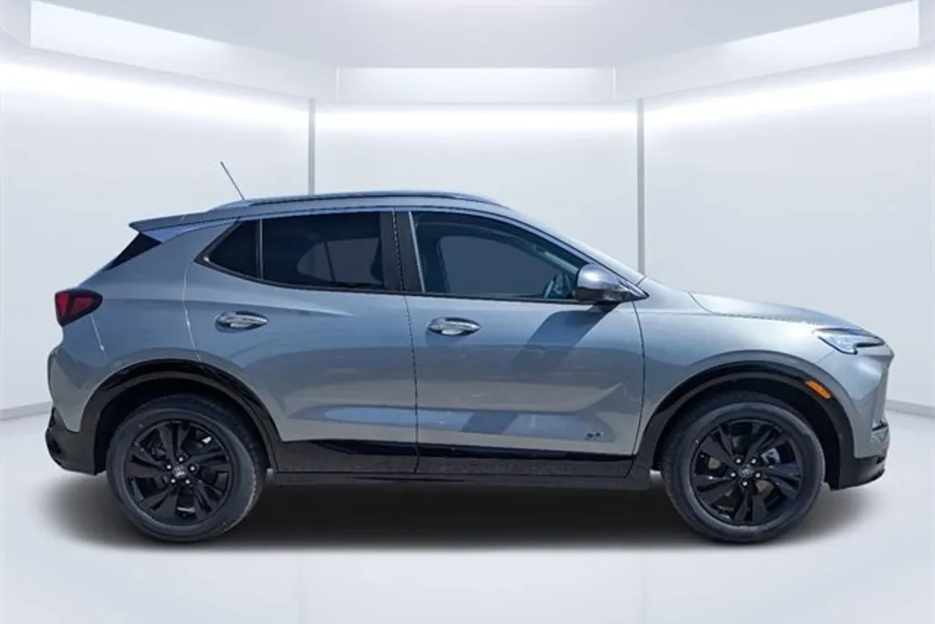2025 Buick Encore GX Sport Touring photo 1
