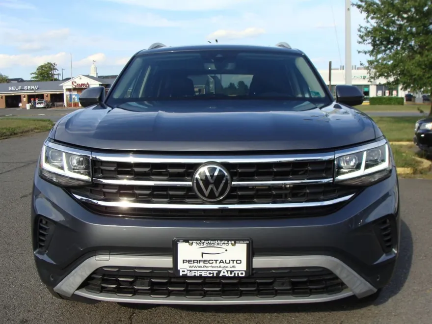 2022 Volkswagen Atlas SEL photo 1