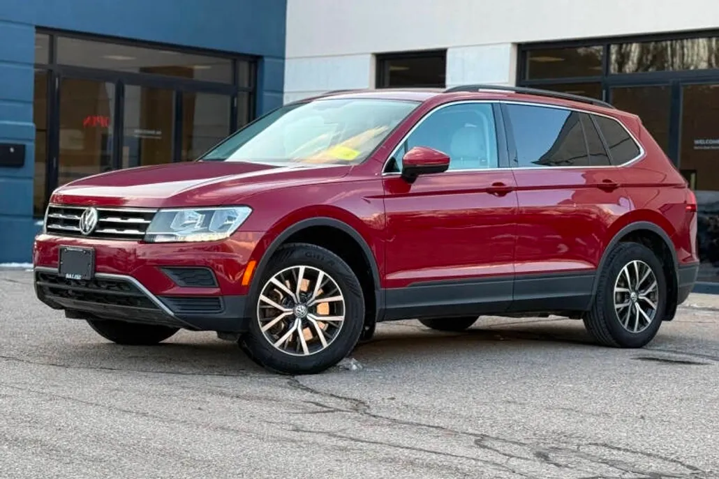 2019 Volkswagen Tiguan SEL R-Line photo 1