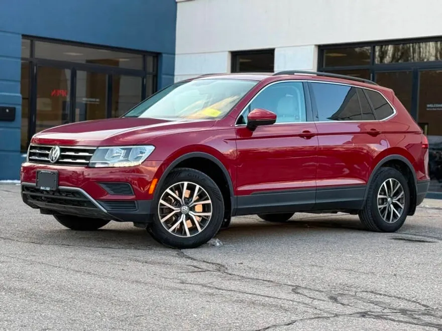 2019 Volkswagen Tiguan SEL R-Line photo 1