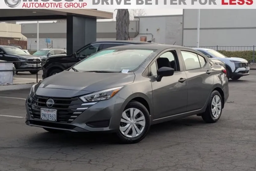 2025 Nissan Versa S photo 1