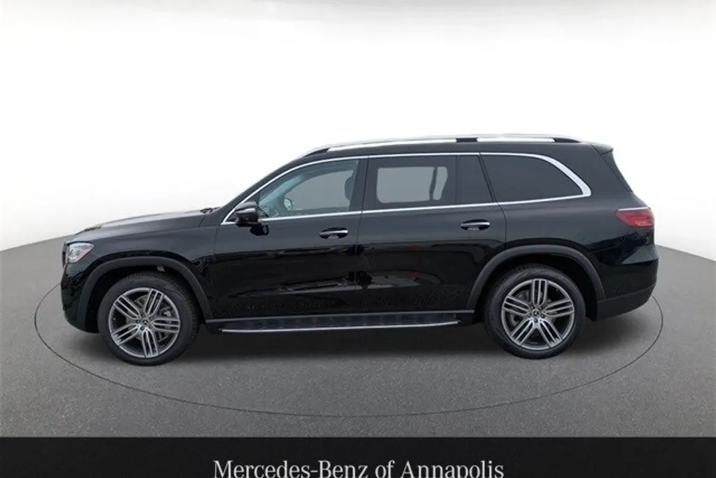 2026 Mercedes Benz GLS 450 4MATIC photo 1