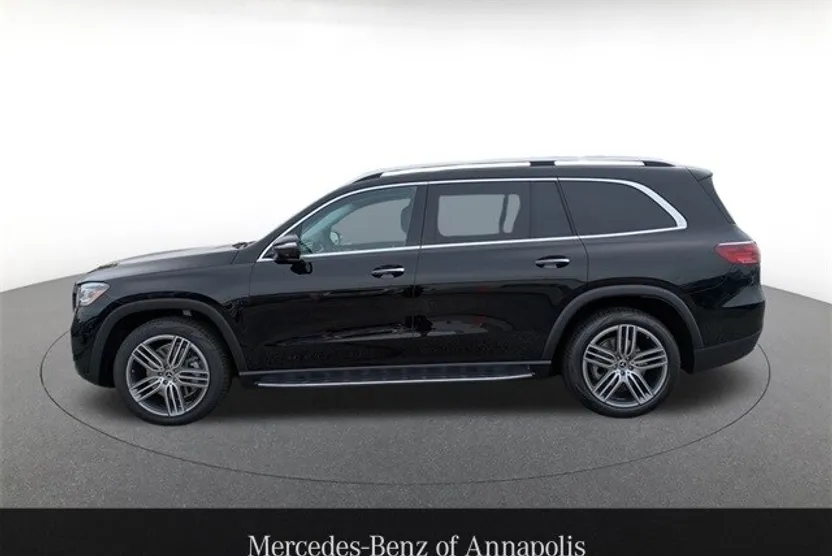2026 Mercedes Benz GLS 450 4MATIC photo 1