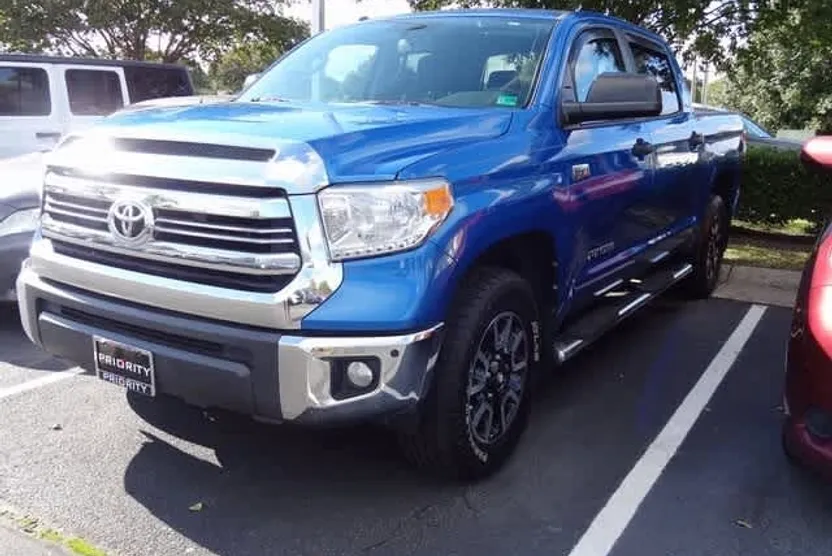 2016 Toyota Tundra SR5 photo 1