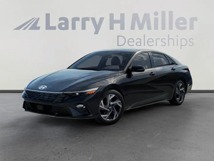 2025 Hyundai Elantra SEL Sport photo 1