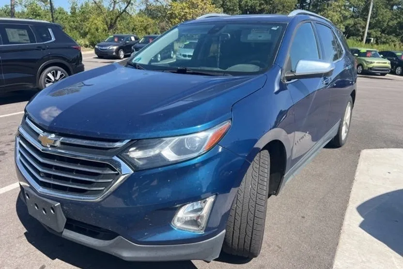2019 Chevrolet Equinox Premier photo 1