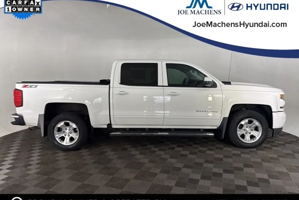 2018 Chevrolet Silverado 1500 LT photo 1