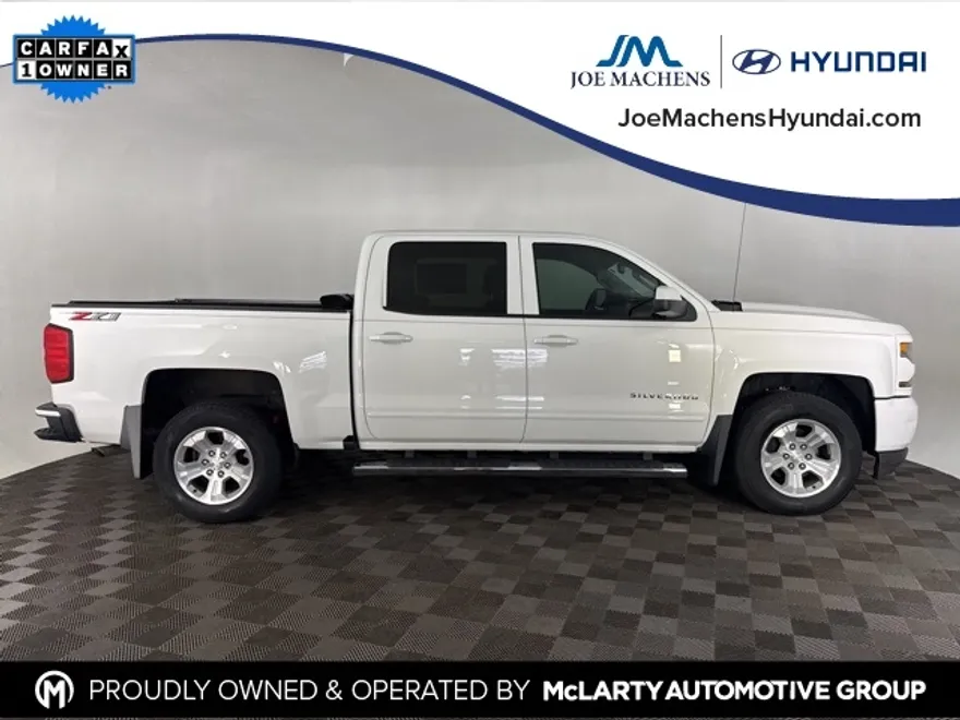 2018 Chevrolet Silverado 1500 LT photo 1