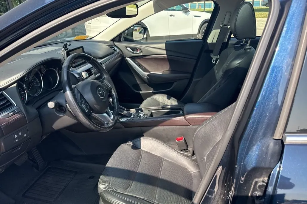 2016 Mazda Mazda6 Grand Touring photo 1