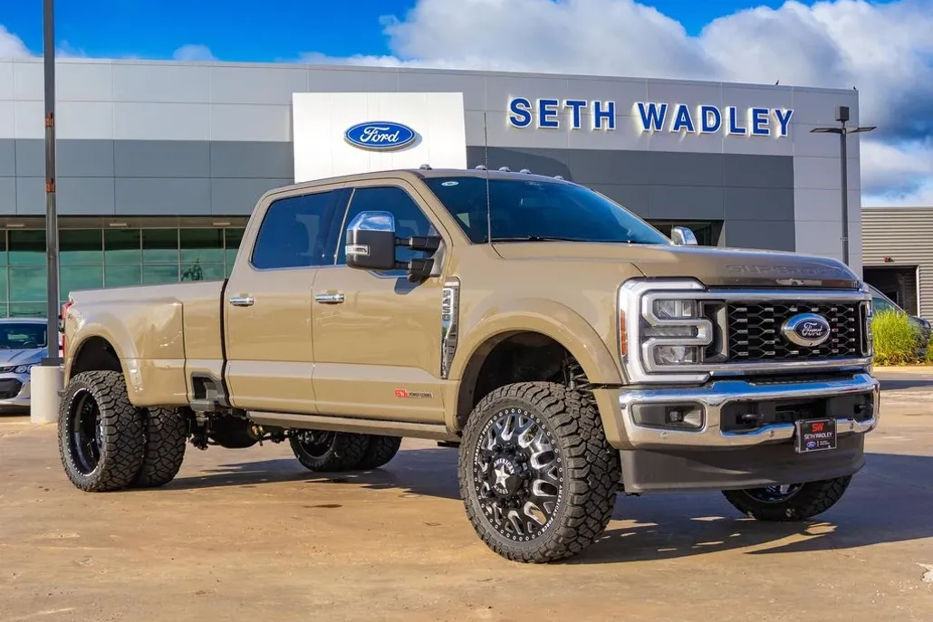 2026 Ford F-450 photo 1