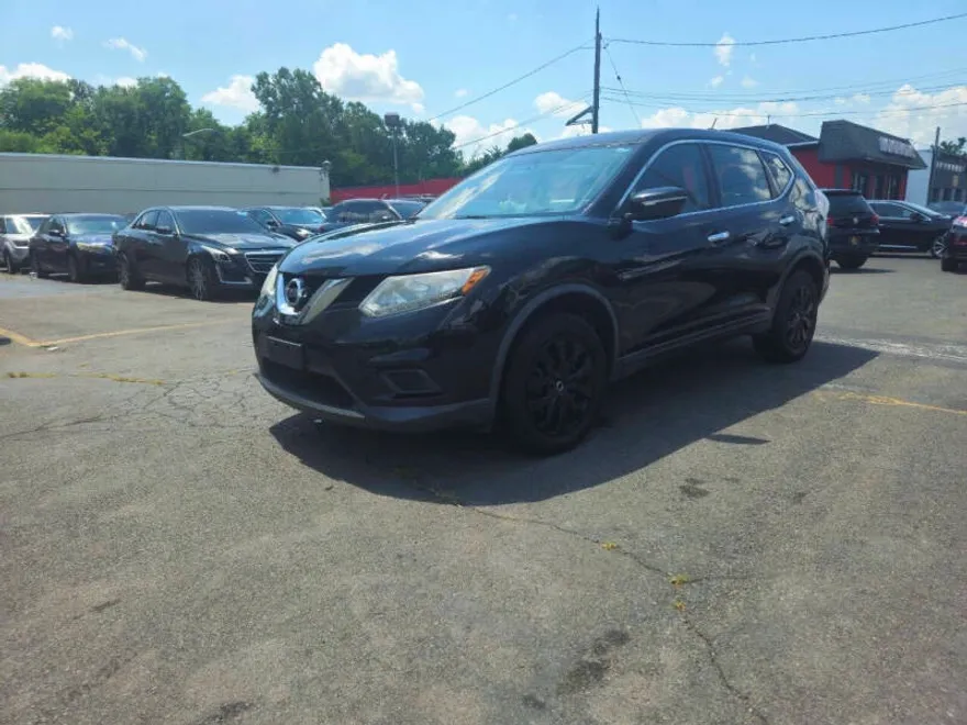 2015 Nissan Rogue S photo 1