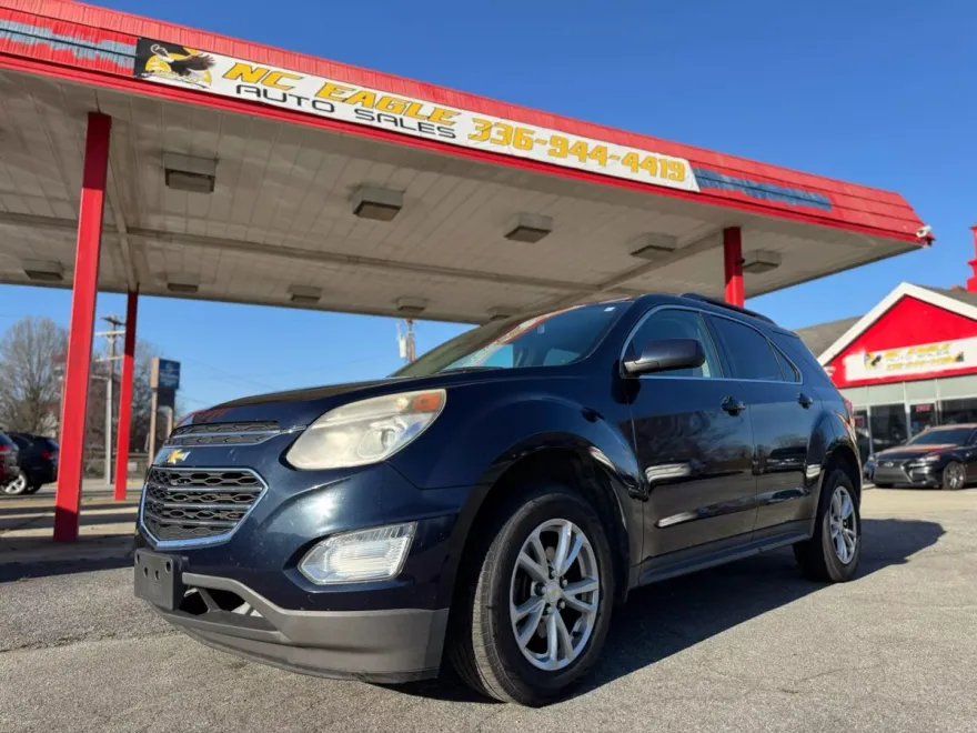 2016 Chevrolet Equinox LT photo 1