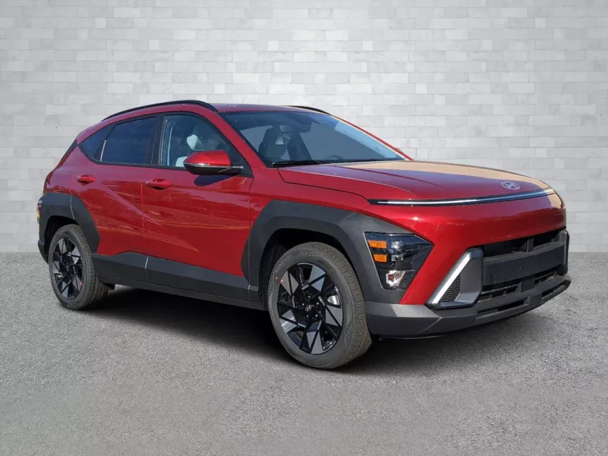 2025 Hyundai Kona SEL photo 1