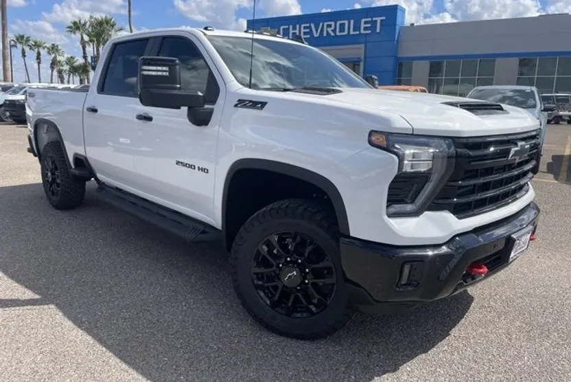 2026 Chevrolet Silverado 2500HD LT photo 1