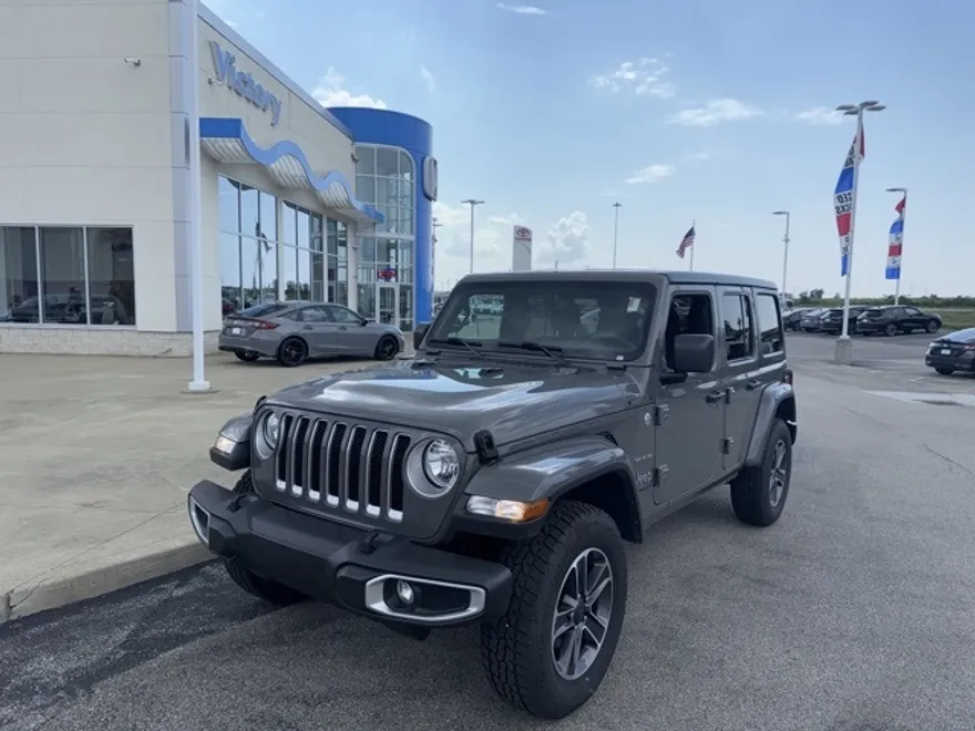 2023 Jeep Wrangler Sahara photo 1