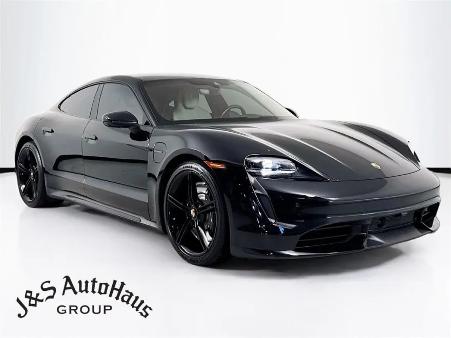 2021 Porsche Taycan Turbo photo 1