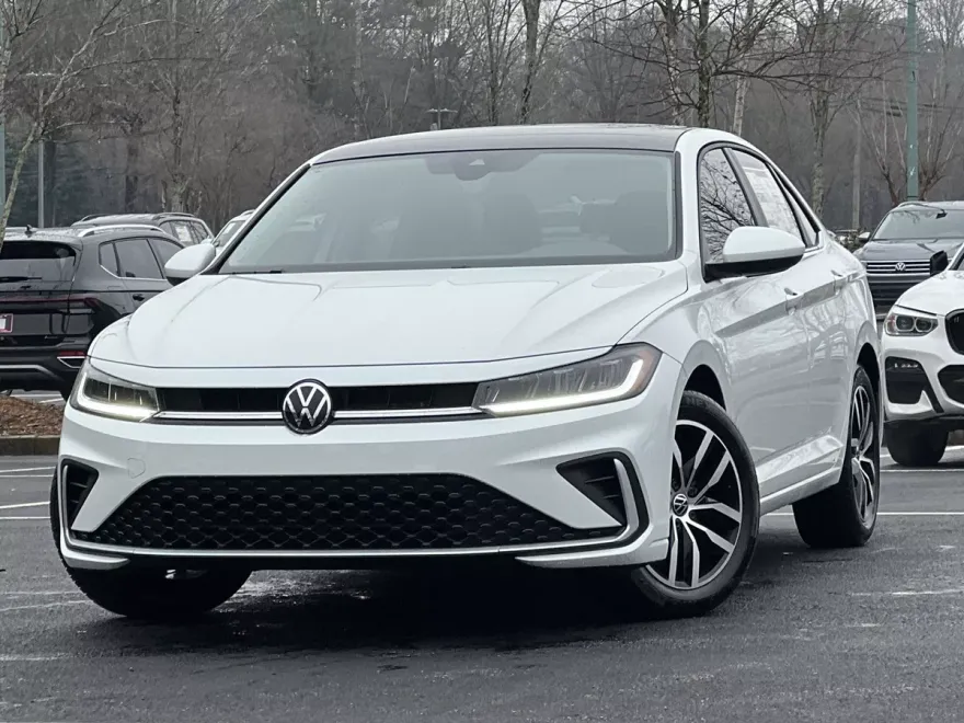 2025 Volkswagen Jetta SE photo 1