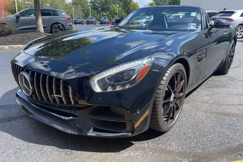 2018 Mercedes Benz AMG GT Roadster photo 1