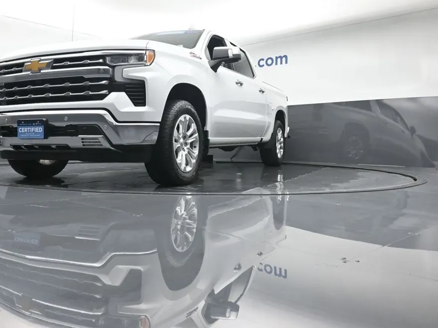 2023 Chevrolet Silverado 1500 LTZ photo 1