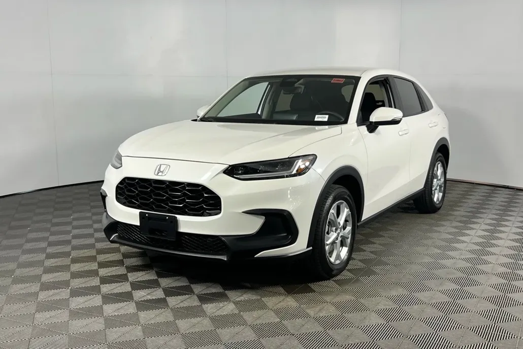 2025 Honda HR-V LX photo 1